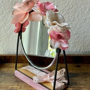 Handmade decorative make up mirror Pink.